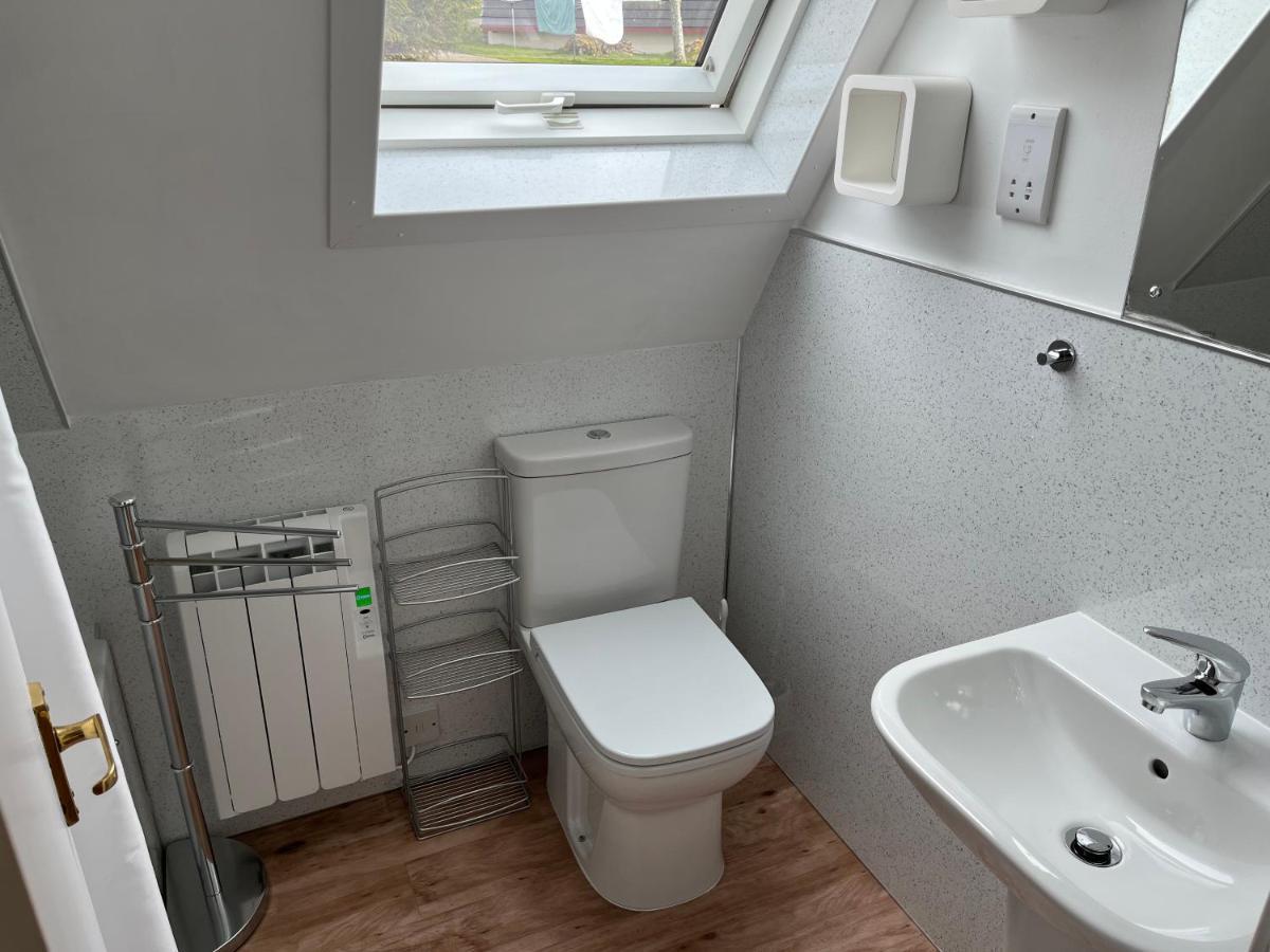 Highland Glen Lodges Rogart Ngoại thất bức ảnh