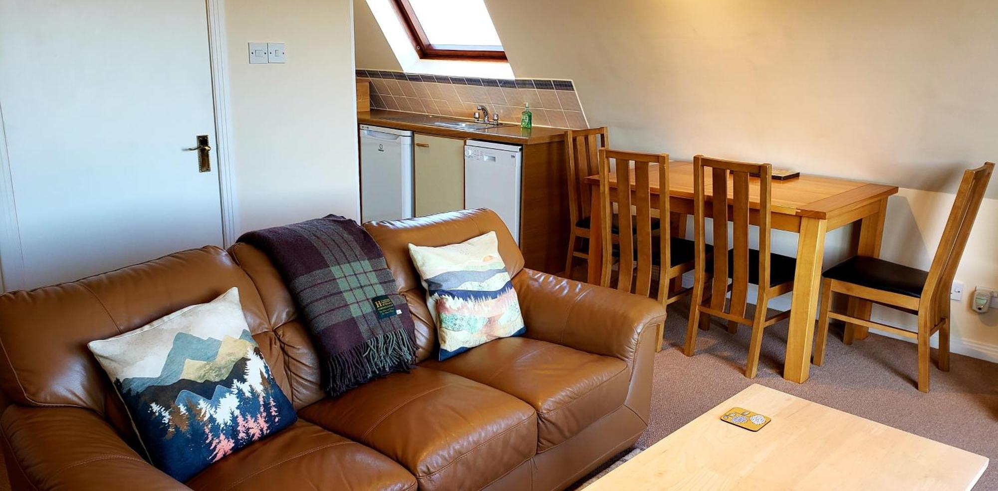 Highland Glen Lodges Rogart Phòng bức ảnh